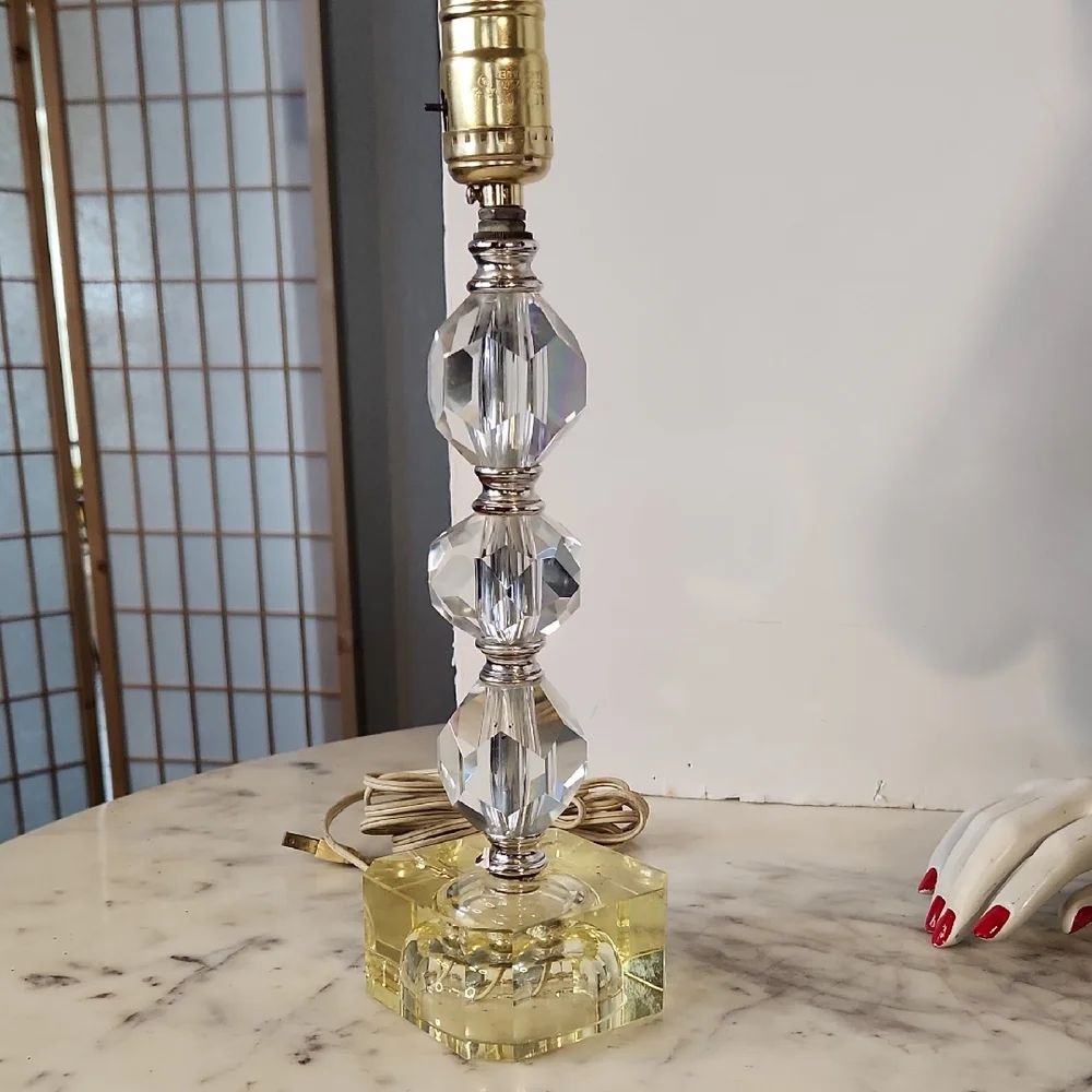 Regency Faceted Cut Crystal Boudoir Lamp
